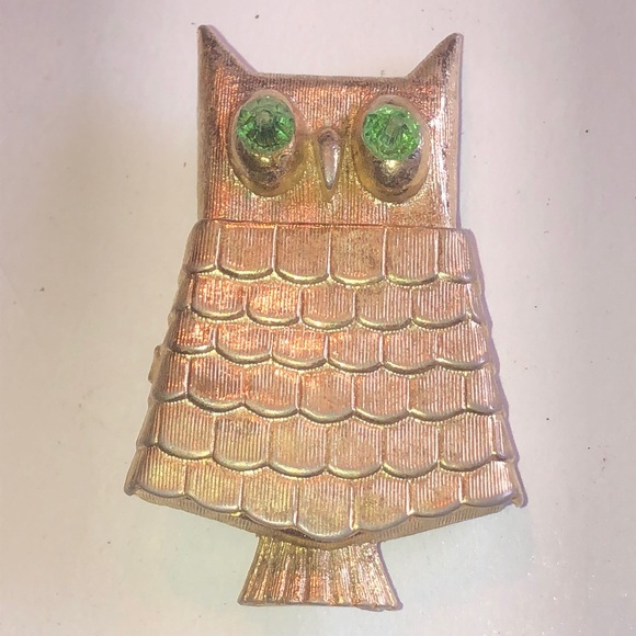 Avon Jewelry - Avon Vintage Gold Tone & Green Beaded Eyes Owl Solid Perfume Brooch Pin